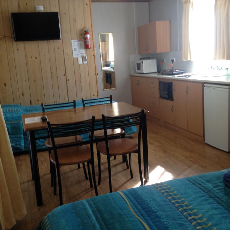 Millicent Lakeside Caravan Park Hotel Exterior photo