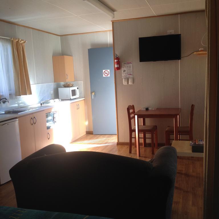 Millicent Lakeside Caravan Park Hotel Exterior photo